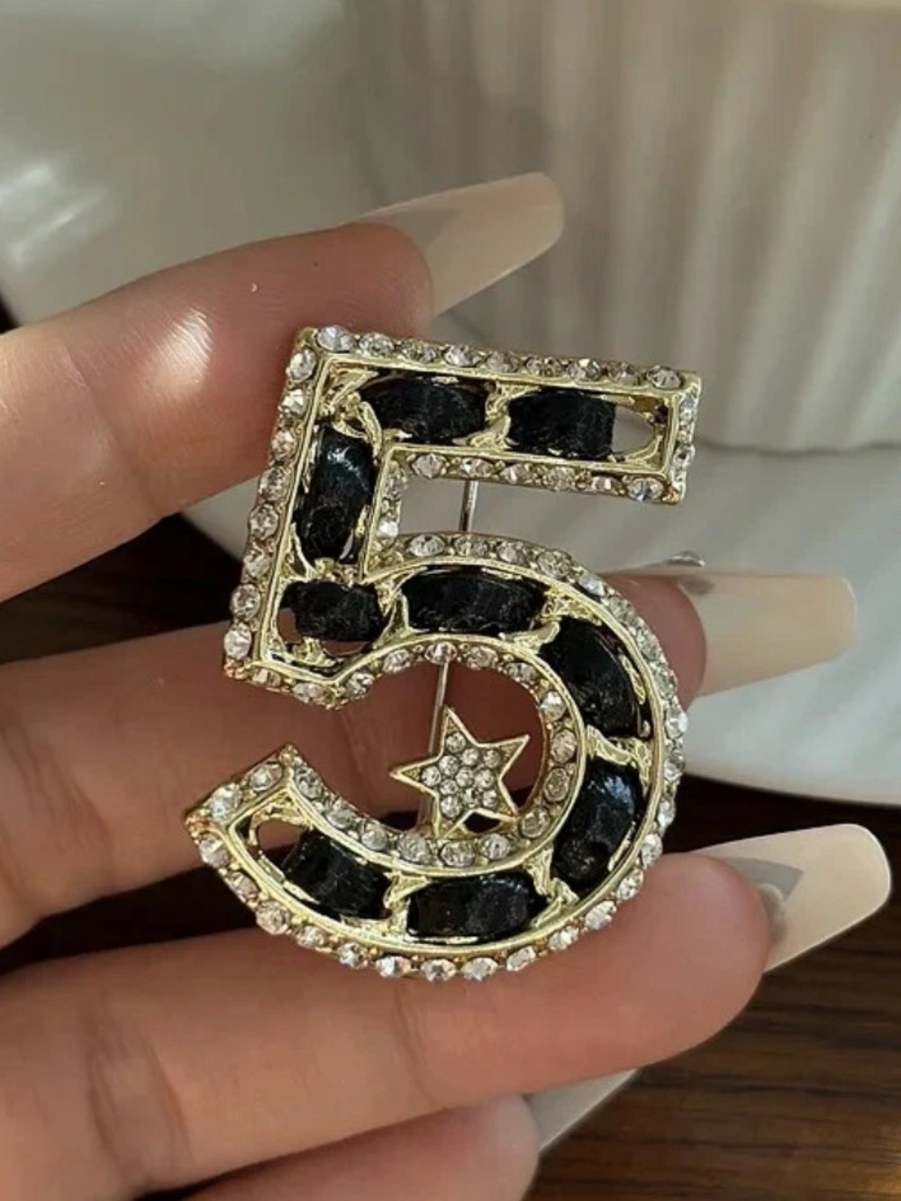 Women’s Fashion Brooch